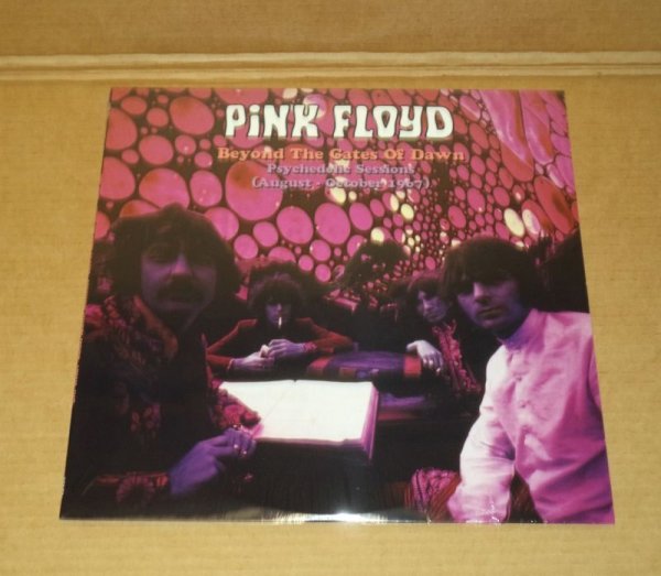 Photo1: Pink Floyd - BEYOND THE GATES OF DAWN/PSYCHEDELIC SESSIONS AUGUST - OCTOBER 1967 - LP (1)