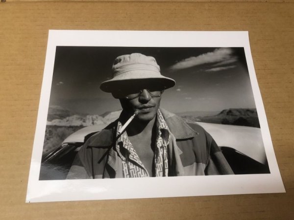 Photo9: "Fear and Loathing in Las Vegas" (1998) press kit with 5 photos - Johnny Depp (9)