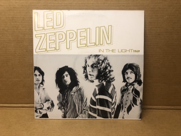 Photo2: LED ZEPPELIN - IN THE LIGHT 2LP (2)
