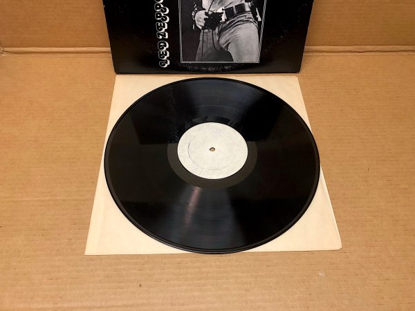 Photo2: LED ZEPPELIN - BBC CONCERT LP.  BERKELEY RECORDS (2)