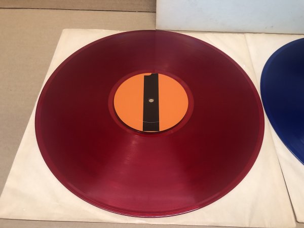 Photo2: Jimi Hendrix - Alive 2LP TMOQ Red & Blue Vinyls. TMQ 72003 (2)