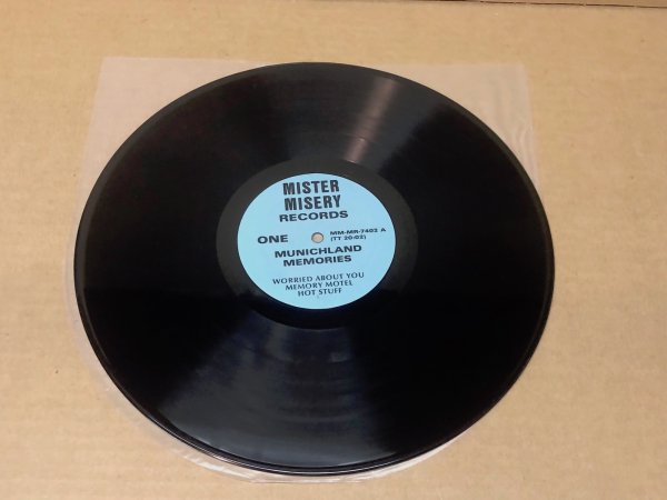 Photo2: ROLLING STONES - Munichland Memories - LP, 974 Musicland Studios in Munich. Black and Blue Sessions  (2)