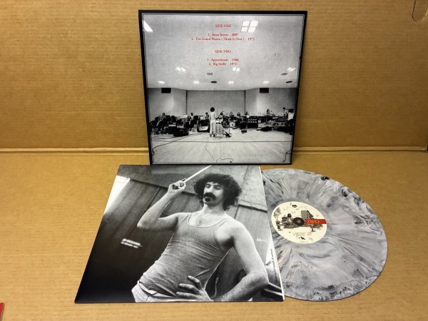 Photo10: Frank Zappa - Wazoo Joe's Domage 3LP Box Multicolored Vinyl  (10)