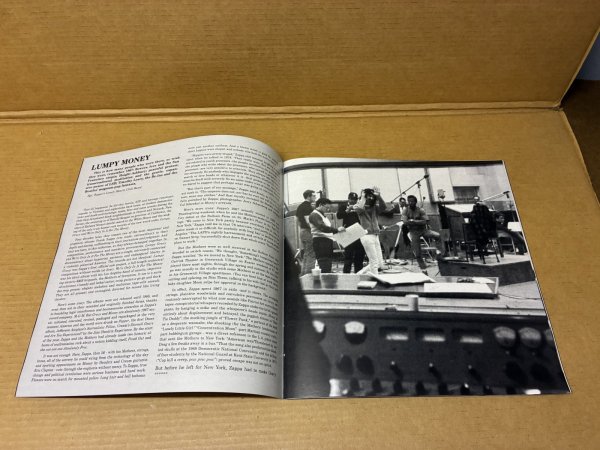 Photo24: Frank Zappa – The Lumpy Money Project/Object 3LP Box Colored Vinyl with/2 posters & booklet (24)