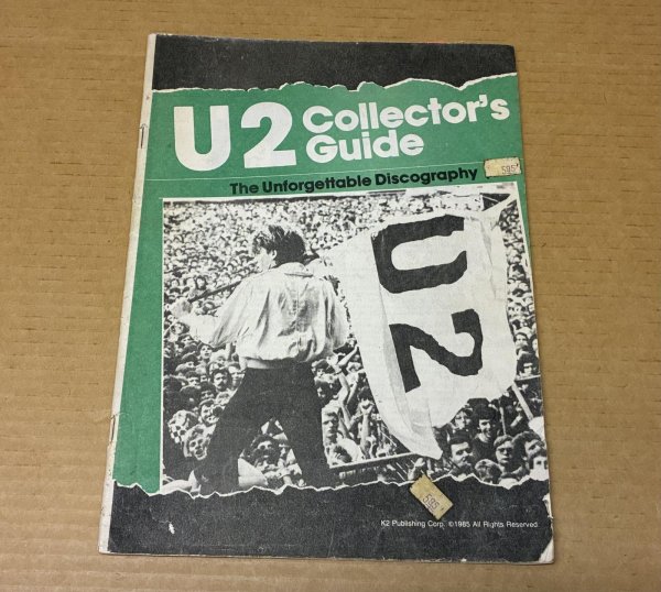 Photo1: U2 Collector’s Guide  (1)