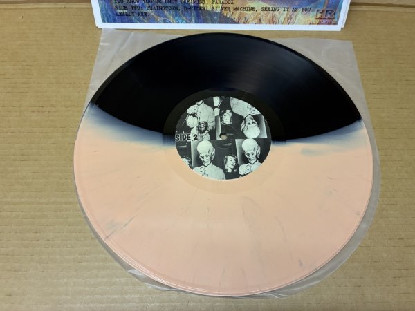Photo4: Hawkwind - ALIEN AUTOPSY - LP. 180 GRAM VINYL.50-50 SPLIT VINYL (4)